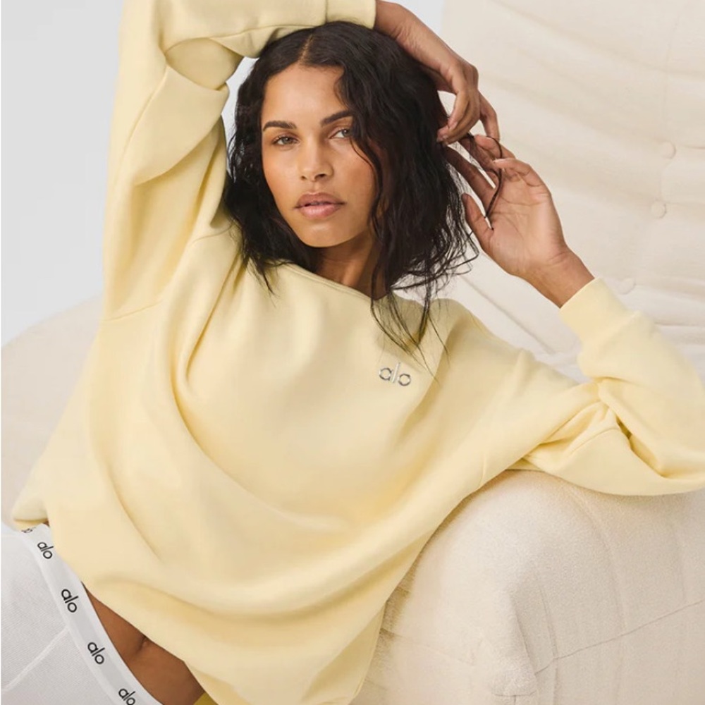 Accolade Crew Neck Pullover - Unisex yellow ice color